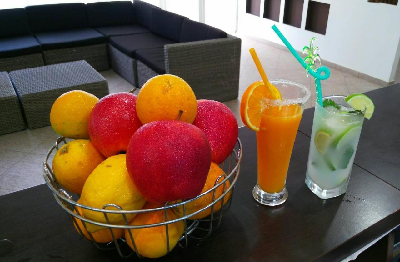 Glicinia Hotel โกลเดน แซนส์ ภายนอก รูปภาพ