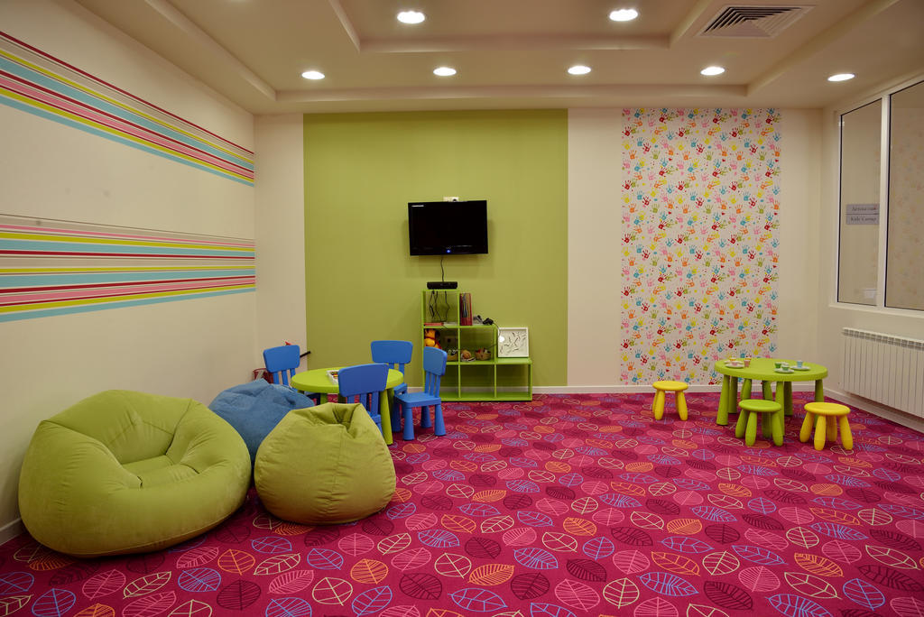 Glicinia Hotel โกลเดน แซนส์ ภายนอก รูปภาพ