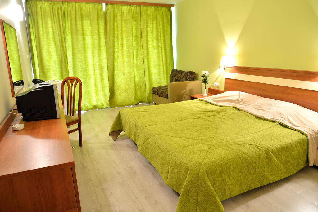 Glicinia Hotel โกลเดน แซนส์ ห้อง รูปภาพ